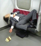 黒石さん 電車 泥酔
