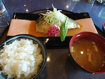オークヒルズカントリークラブ ゴルフ場ランチ 鯖の味噌煮