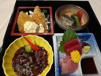 東急セブンハンドレッド 東急700 富士通レディース パーティー料理