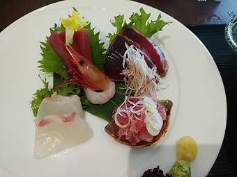 静ヒルズカントリークラブ(茨城) 昼飯 お刺身定食