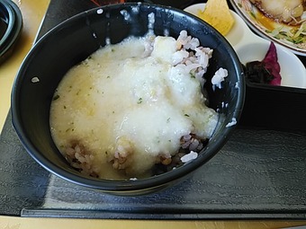 小田急藤沢ゴルフクラブ ランチ 昼飯 七穀米大鉢とろろ