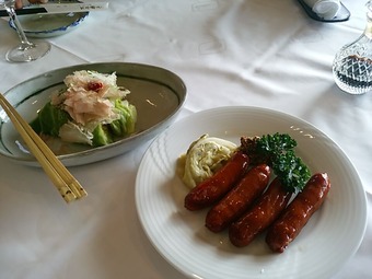 ゴルフ 東急700 名物キャベツの丸漬けとチョリソ