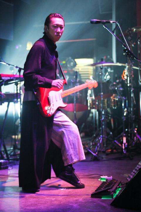 布袋寅泰 Hotei Live In London O2 Shepherd S Bush Empire 拡大版 Wowow Set List Joe S Rock N Roll Life