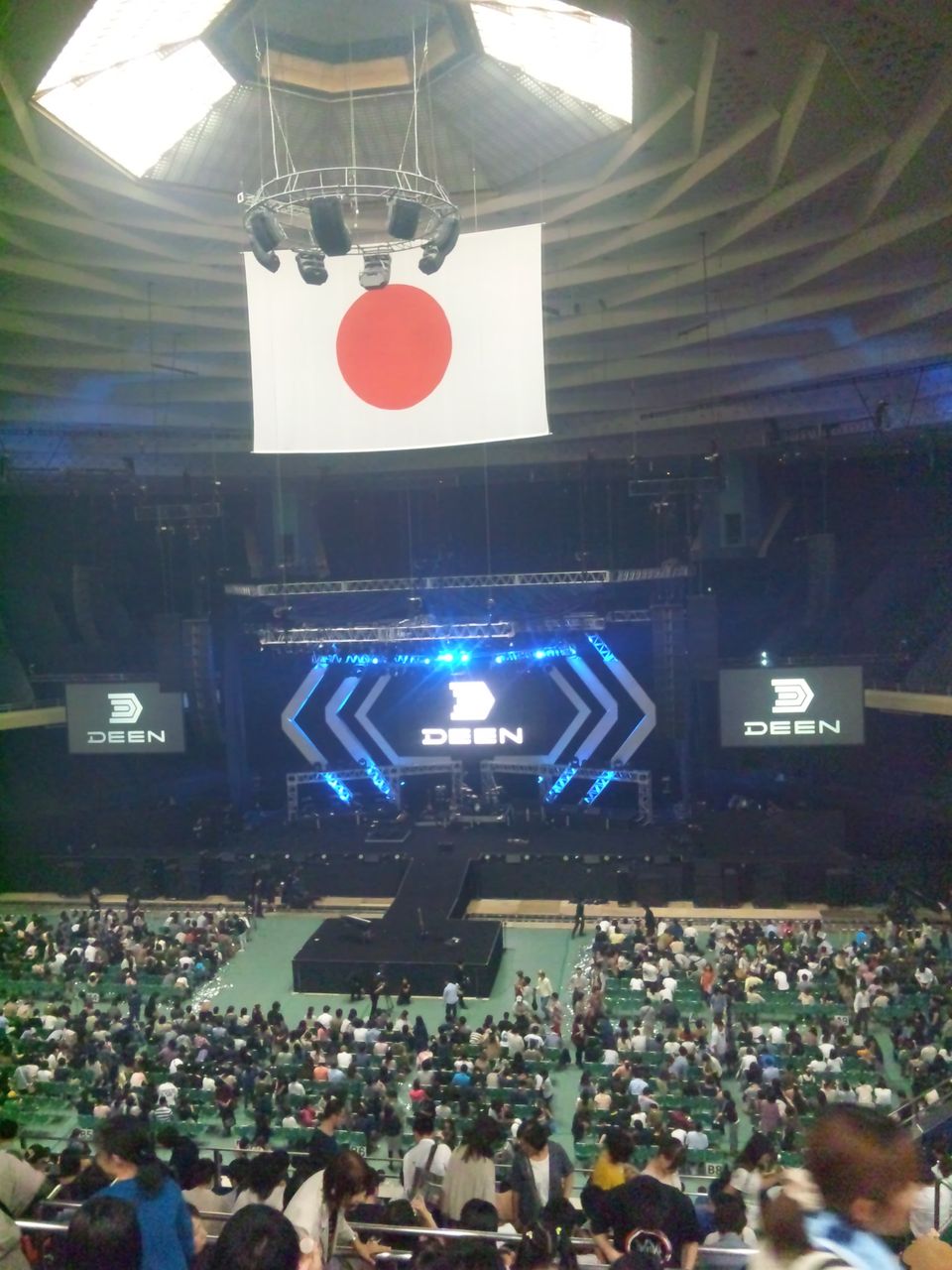 DEEN 「DEEN 20th Anniversary Live in 日本武道館 ～DEENAGE MEMORY