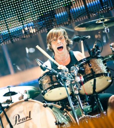 Shane Gaalaas ニューアルバム Ascend 発売決定 B Zの Brotherhood の英語詩カバー曲も収録 Joe S Rock N Roll Life