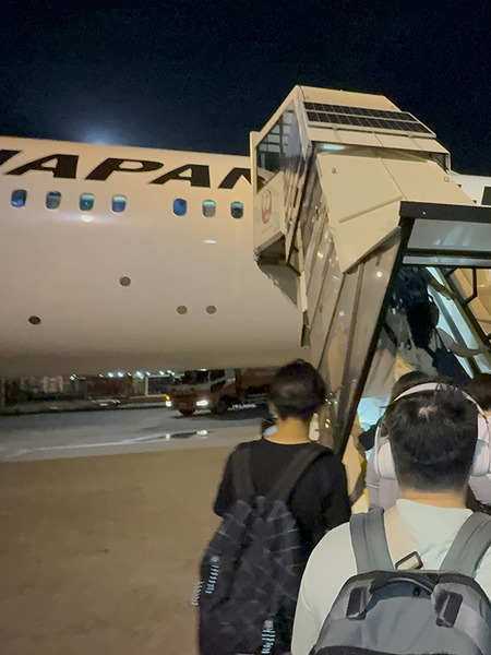 伊丹から羽田経由ホノルルへ 08