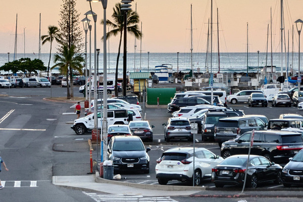 アラワイボートハーバーの駐車場は安い 2