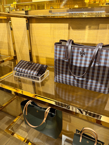 ワイケレアウトレットで買い物 6