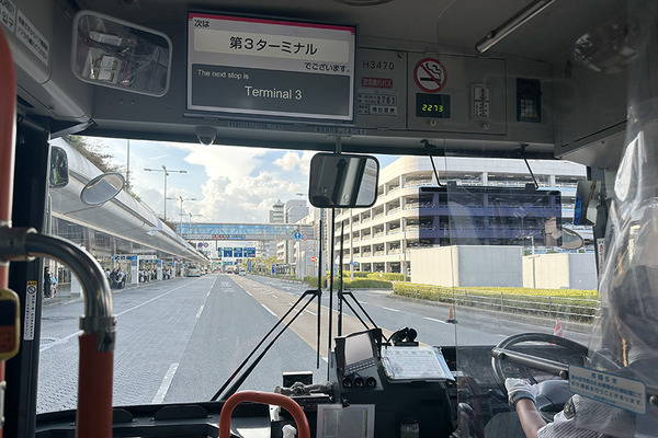 羽田空港JALサクララウンジ 1