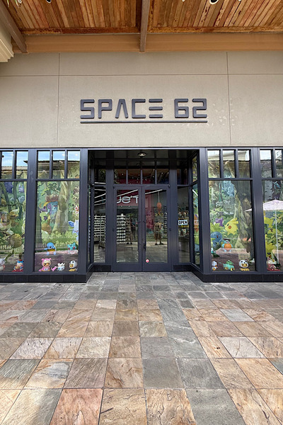 アラモアナセンターにできたカードショップ