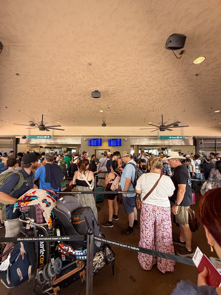 コナ空港からホノルル空港へ移動 03