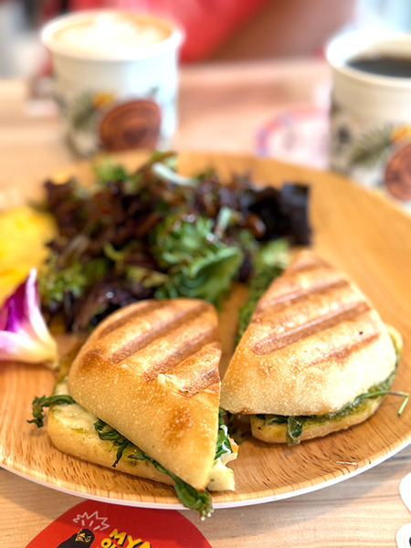 ハワイアンアロマカフェの最新店 6