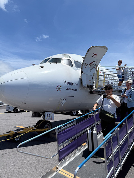 ホノルルからコナへ 08