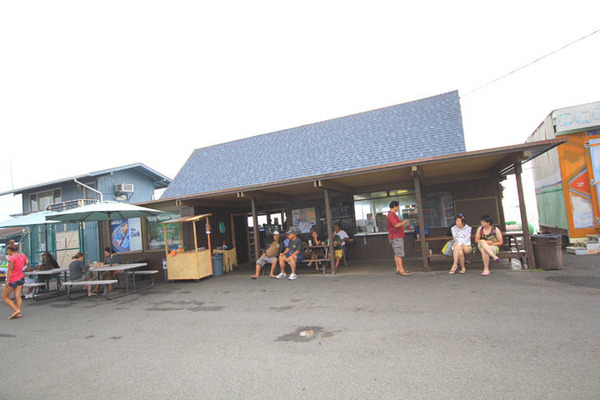 He'eia Pier General Store and Deli 1