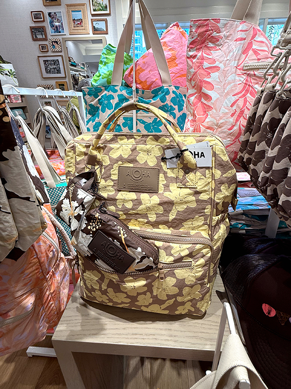 ワイキキで毎回寄ってしまう】モアナサーフライダーのALOHA Collection