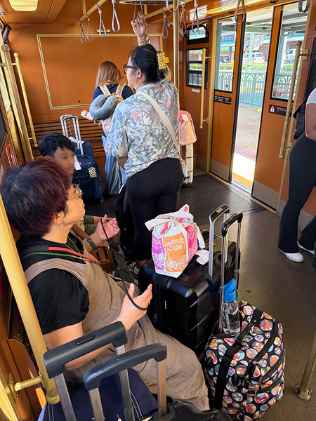 カフルイ空港でレンタカー 05