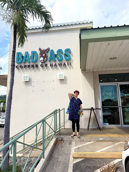 【カイムキのカフェ】氷までコーヒーでできてる!? 新しくオープンした「BAD ASS COFFEE OF HAWAII」に行ってみました