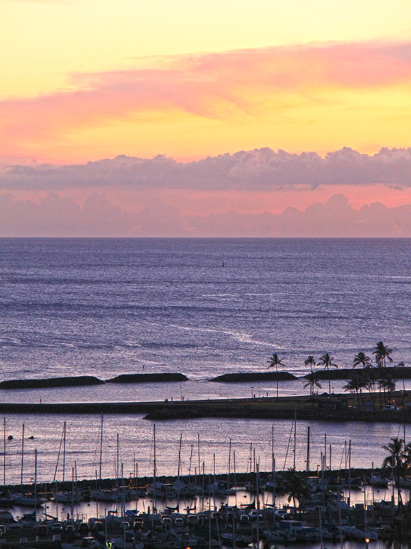 2026年4月オアフ島滞在でホノルル中心になるかな。。。JAL便と滞在先を