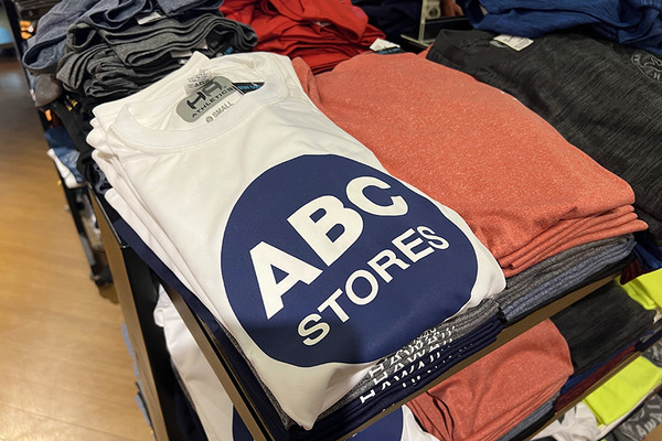 ABC STOREのTシャツ