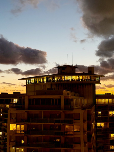 グランドワイキキアン ラナイからの夕景 4