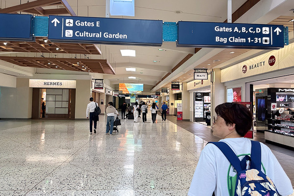 帰国日ホノルル空港へ 09
