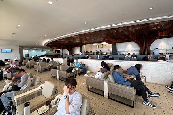 ホノルルのANAラウンジは良い 09