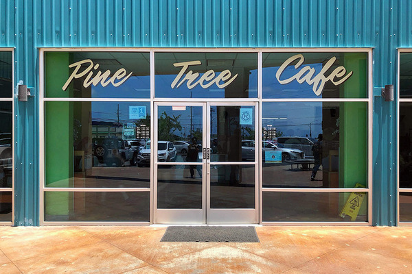 pinetreecafe1