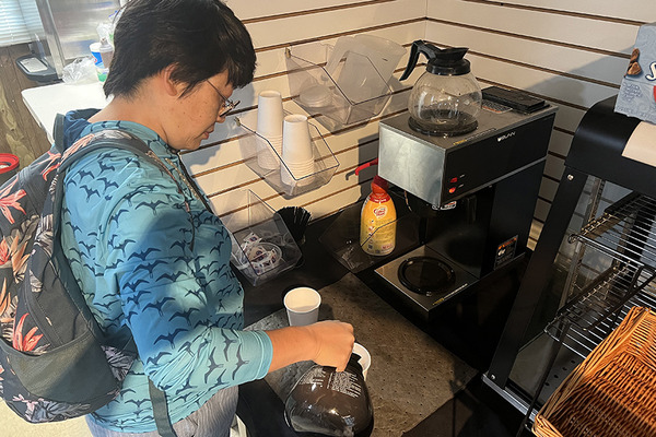 カネオヘボートハーバーのデリで朝食 5