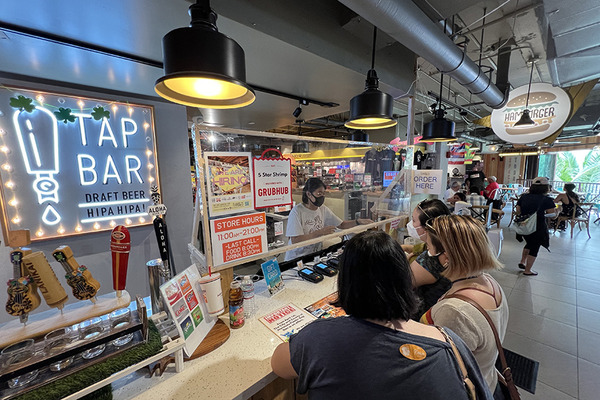 ワイキキフードホール 4
