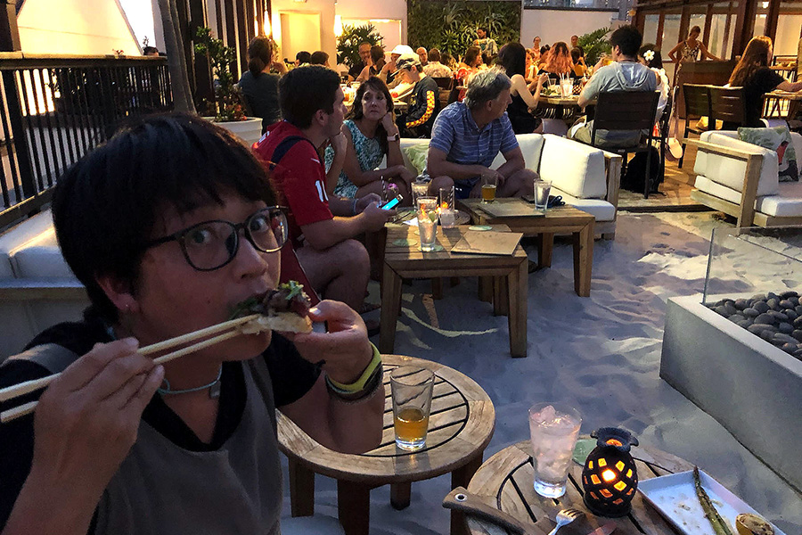 19ハワイ旅 ワイキキ トミーバハマのルーフトップラウンジ 一日 一ハワイ ハワイブログ 19ハワイ旅 ワイキキ トミーバハマのルーフトップラウンジ 一日 一ハワイ ハワイブログ