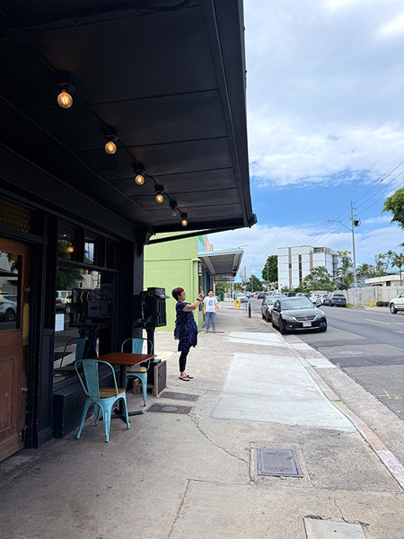 モンサラットのPualani Hawaii Beachwear|ローカルに人気のズレない水着の名店で買ったパラカ柄のアイランドスリッパーが可愛すぎた