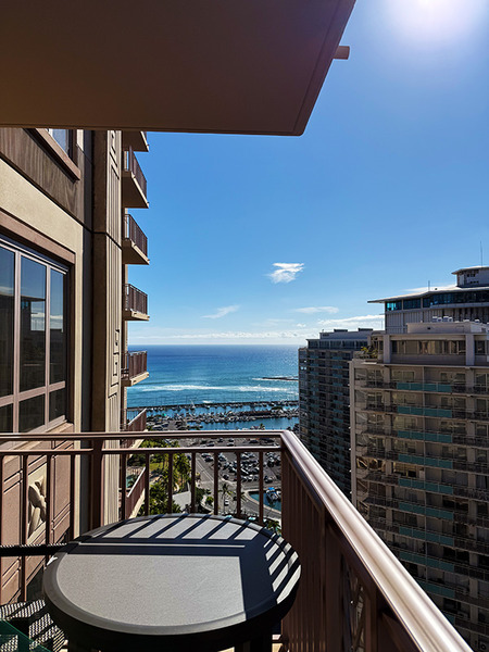 ハーツレンタカーでワイキキへ 8