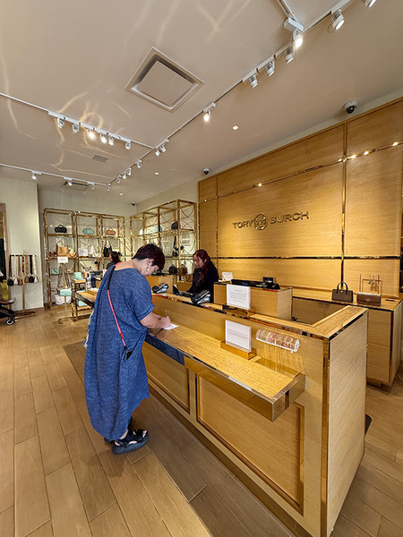 ワイケレアウトレットで買い物 8