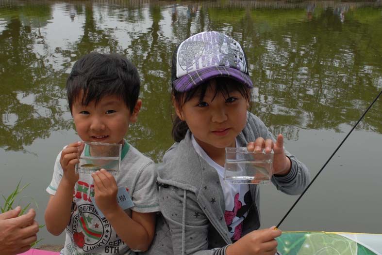 子供釣り体験教室を上尾丸山公園で開催しました 11 6 5 埼玉県釣りインストラクター連絡機構です