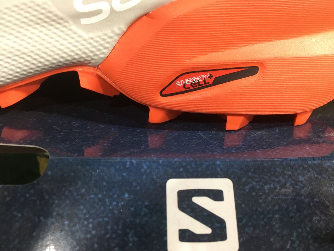 04E5111A-D686-456E-86BE-40A955389E9D