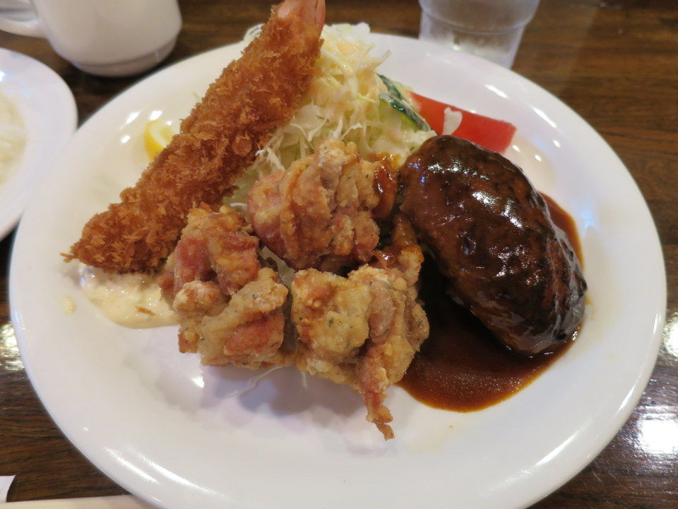ぶどう亭 大阪駅前第3ビル B2f でランチです ええ街大阪 うまいもん食べ歩き 呑み歩き ぶどう亭 大阪駅前第3ビル B2f でランチです ええ街大阪 うまいもん食べ歩き 呑み歩き