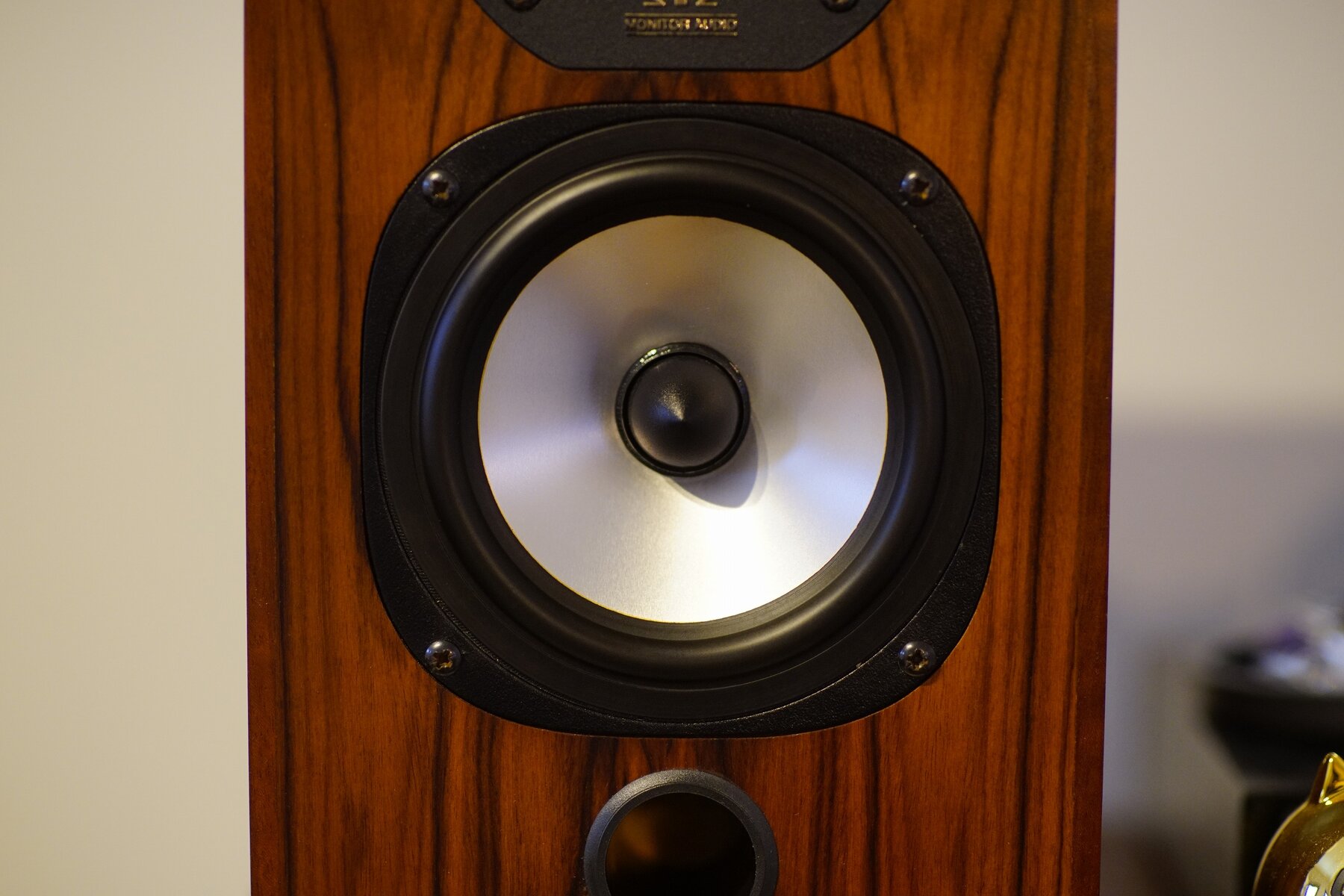 Monitor Audio Studio 5 II : On Age Audio