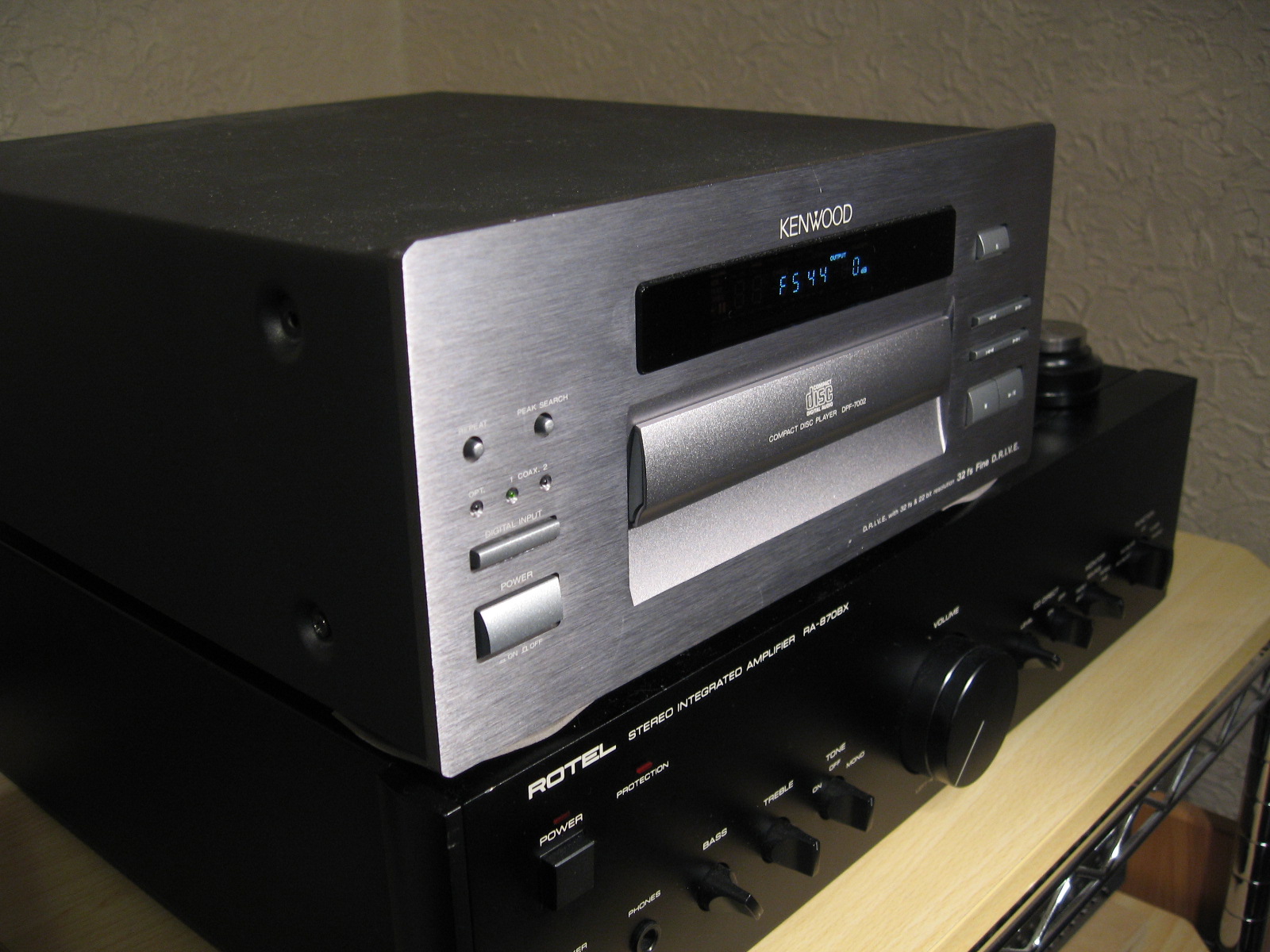DPF-7002改 ~Small Hi-End DAC~ : On Age Audio DPF-7002改 ~Small Hi-End DAC~ : On Age Audio