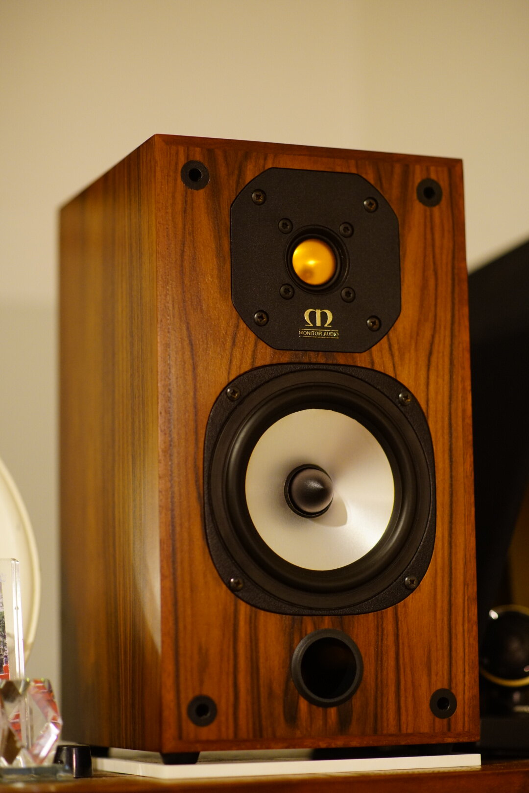 Monitor Audio Studio 5 II : On Age Audio