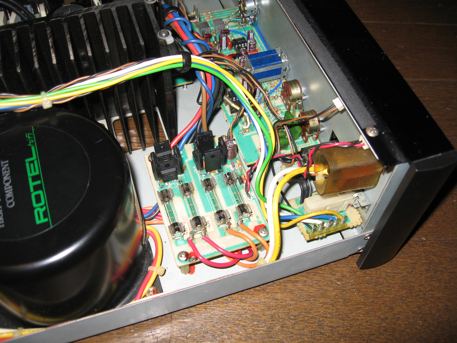 ROTEL RA-1070 G tune改 : On Age Audio ROTEL RA-1070 G tune改 : On Age Audio