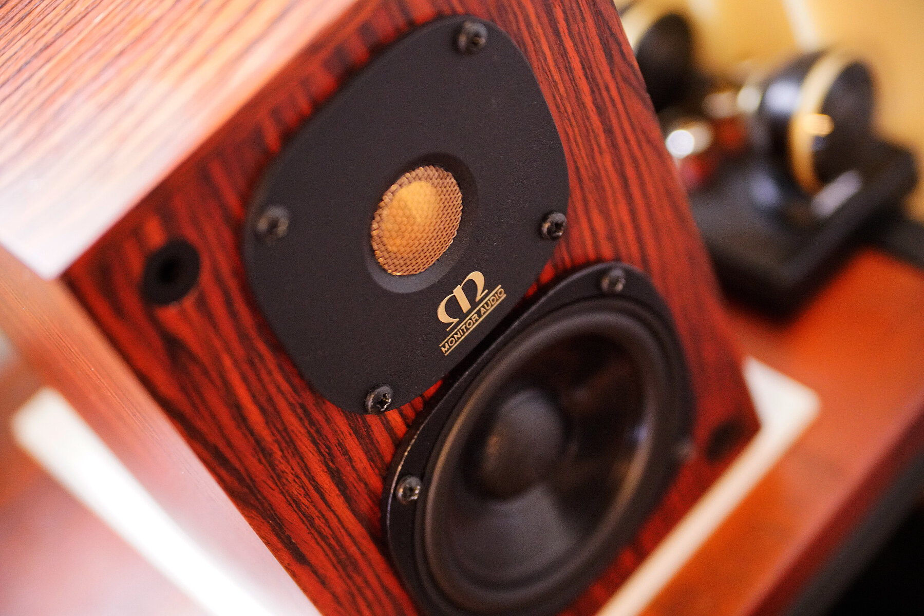 Monitor Audio Monitor One : On Age Audio