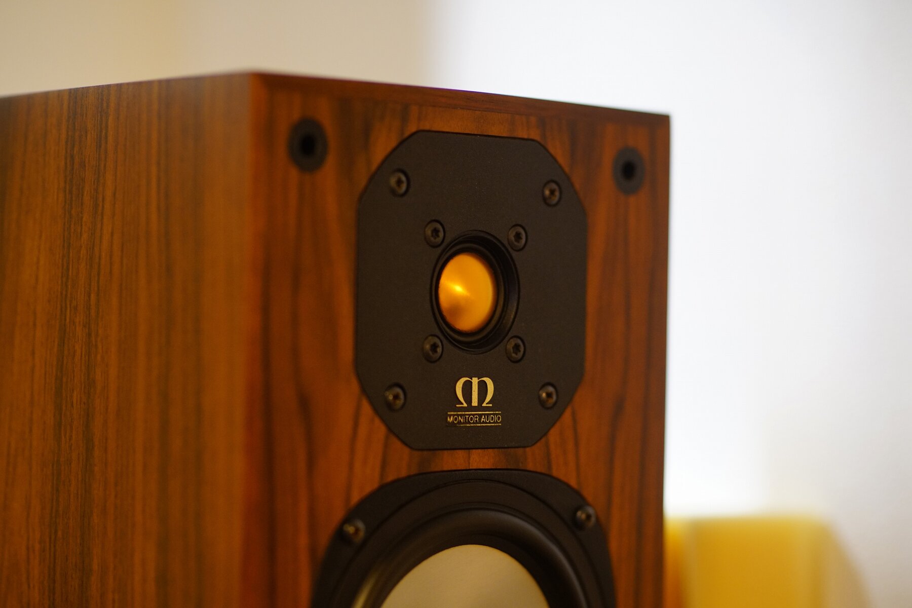 Monitor Audio Studio 5 II : On Age Audio