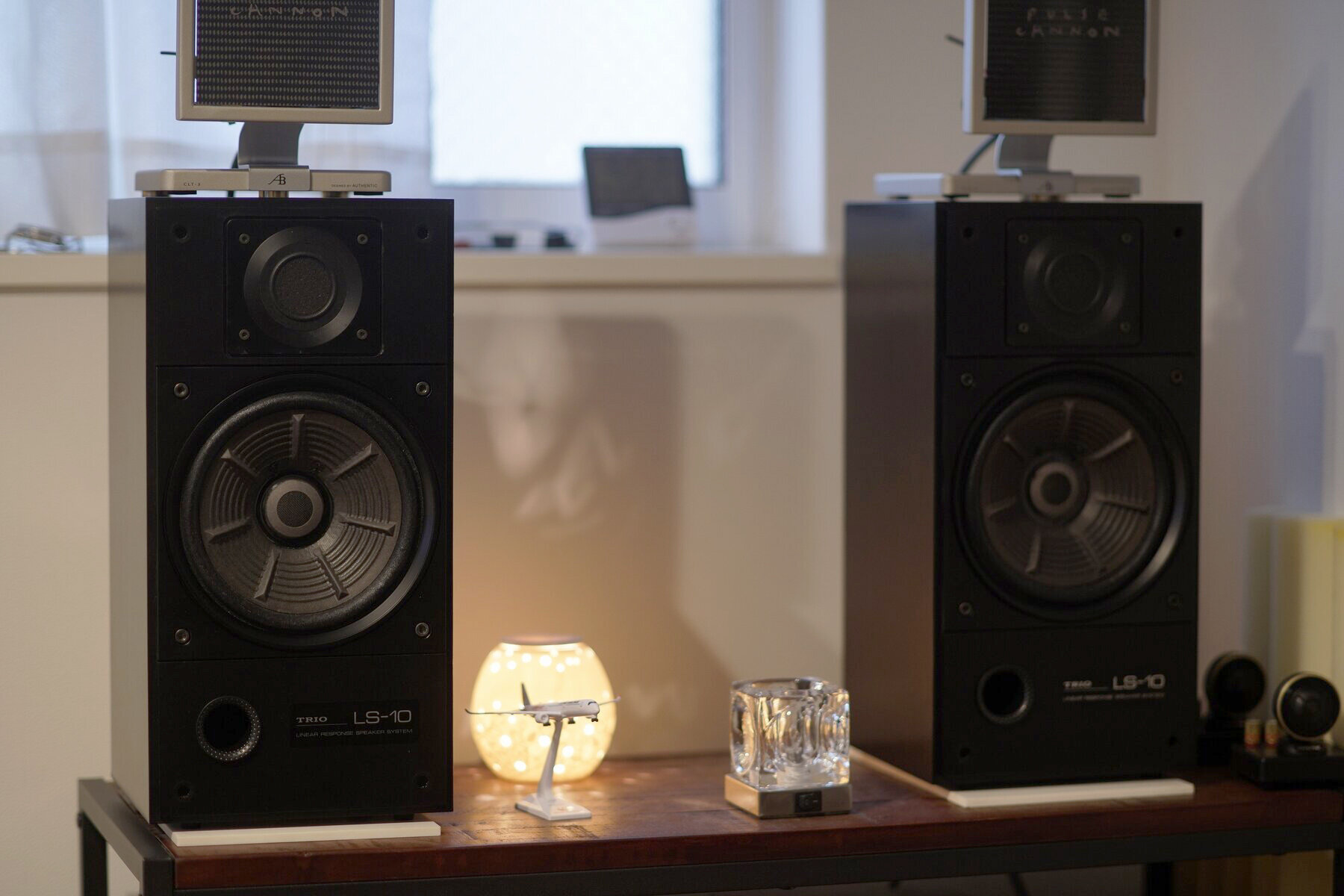 TRIO LS-10 : On Age Audio