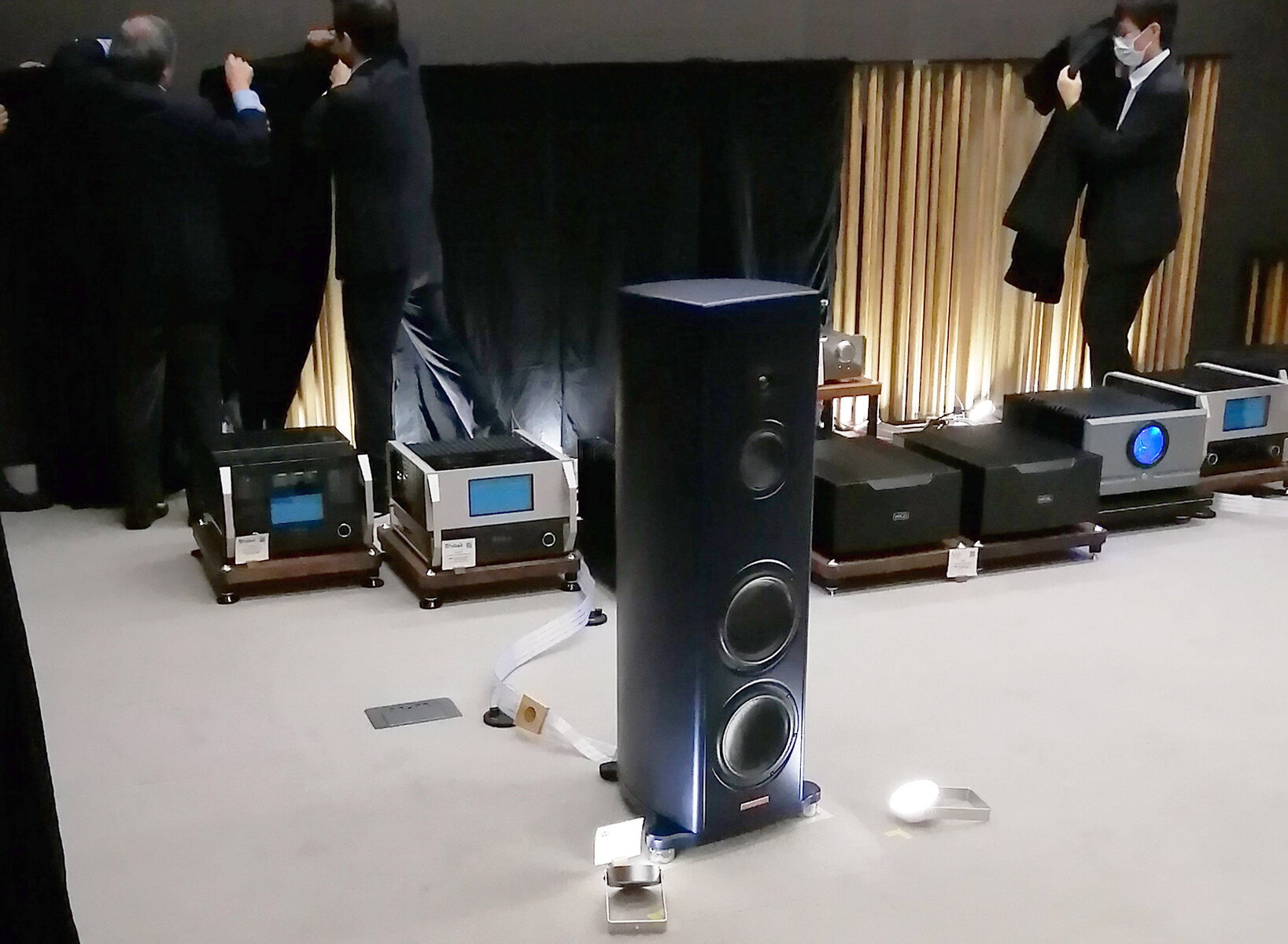 小型乍らダイナミックサウンドGUERRINI andSONAS実に、いい音です ダイナミックサウンドスピーカー シネ・サウンド｜ファミリー