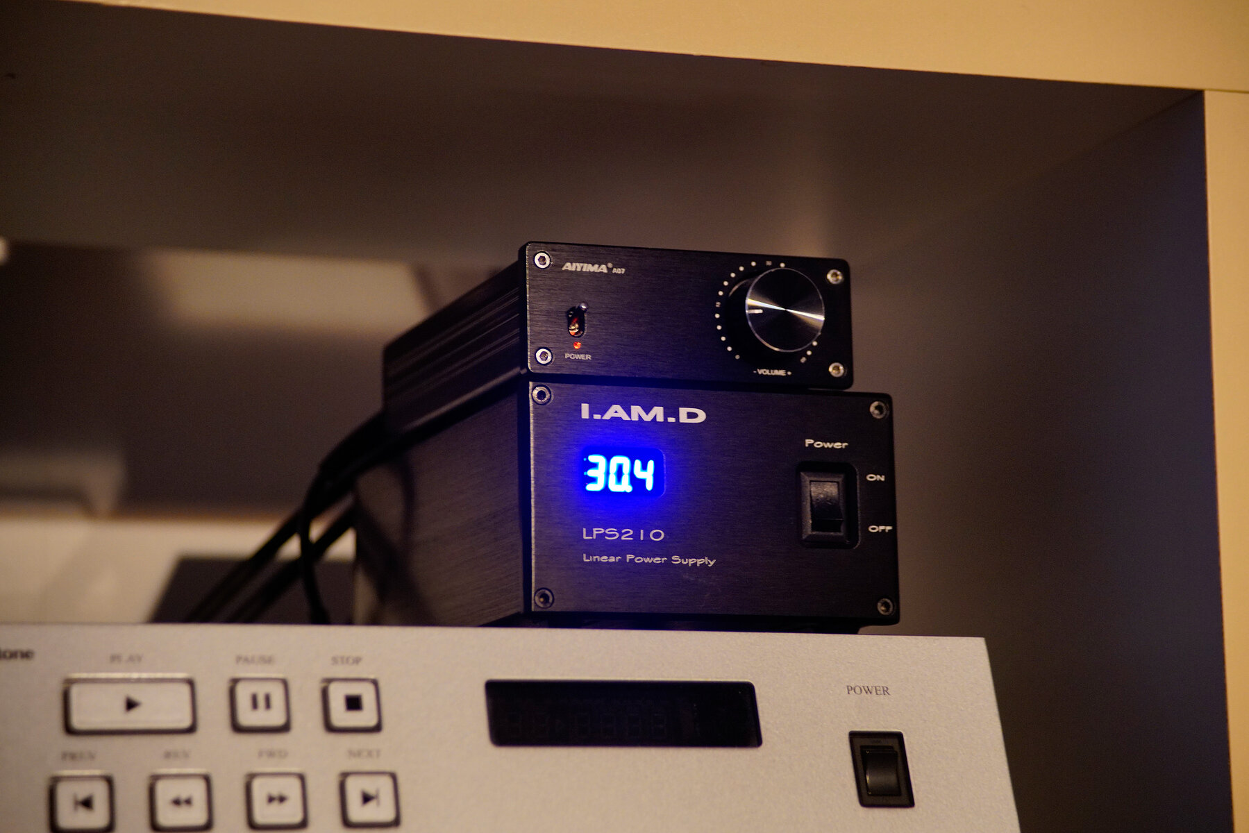 試したアンプたちの印象記 : On Age Audio