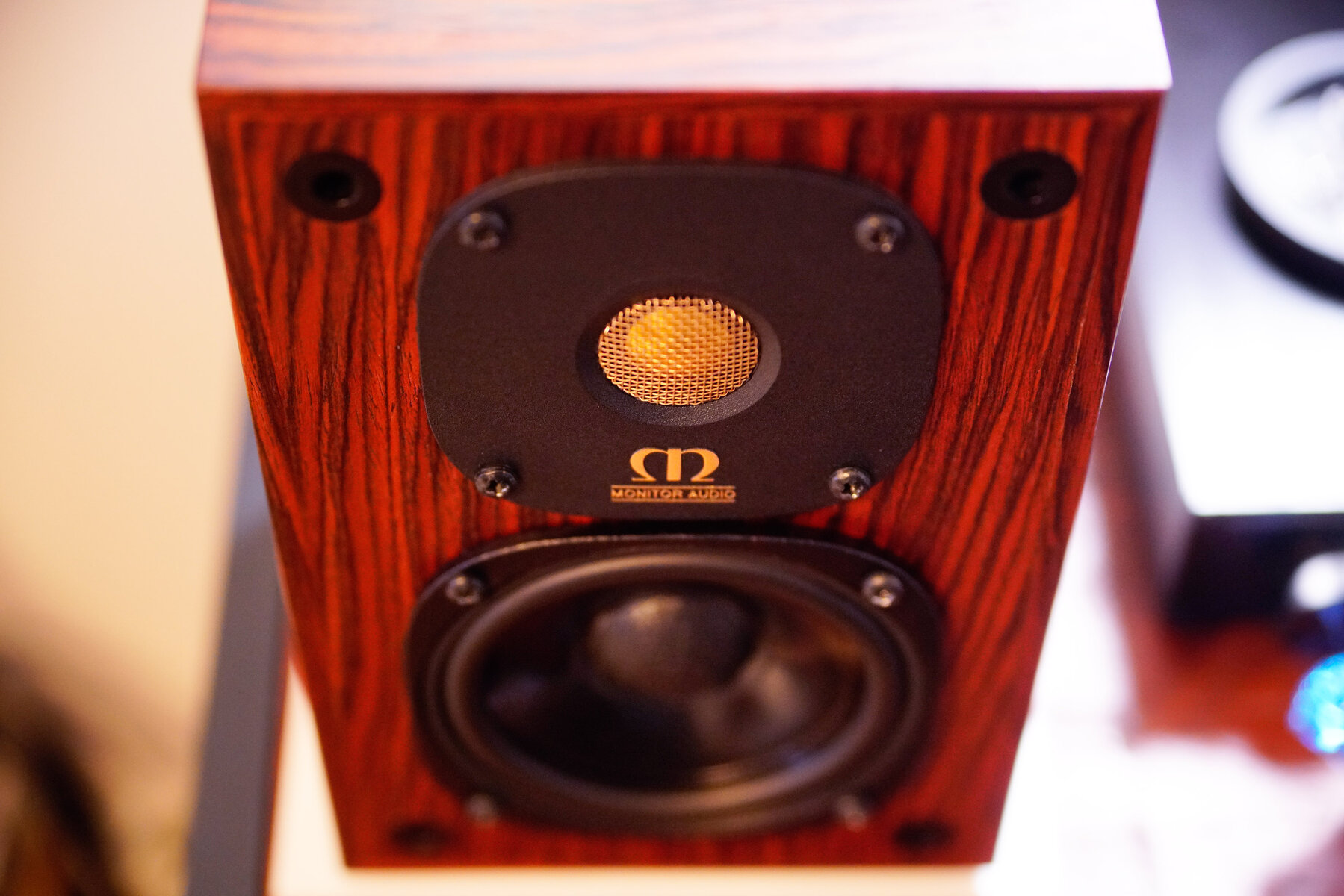 Monitor Audio Monitor One : On Age Audio