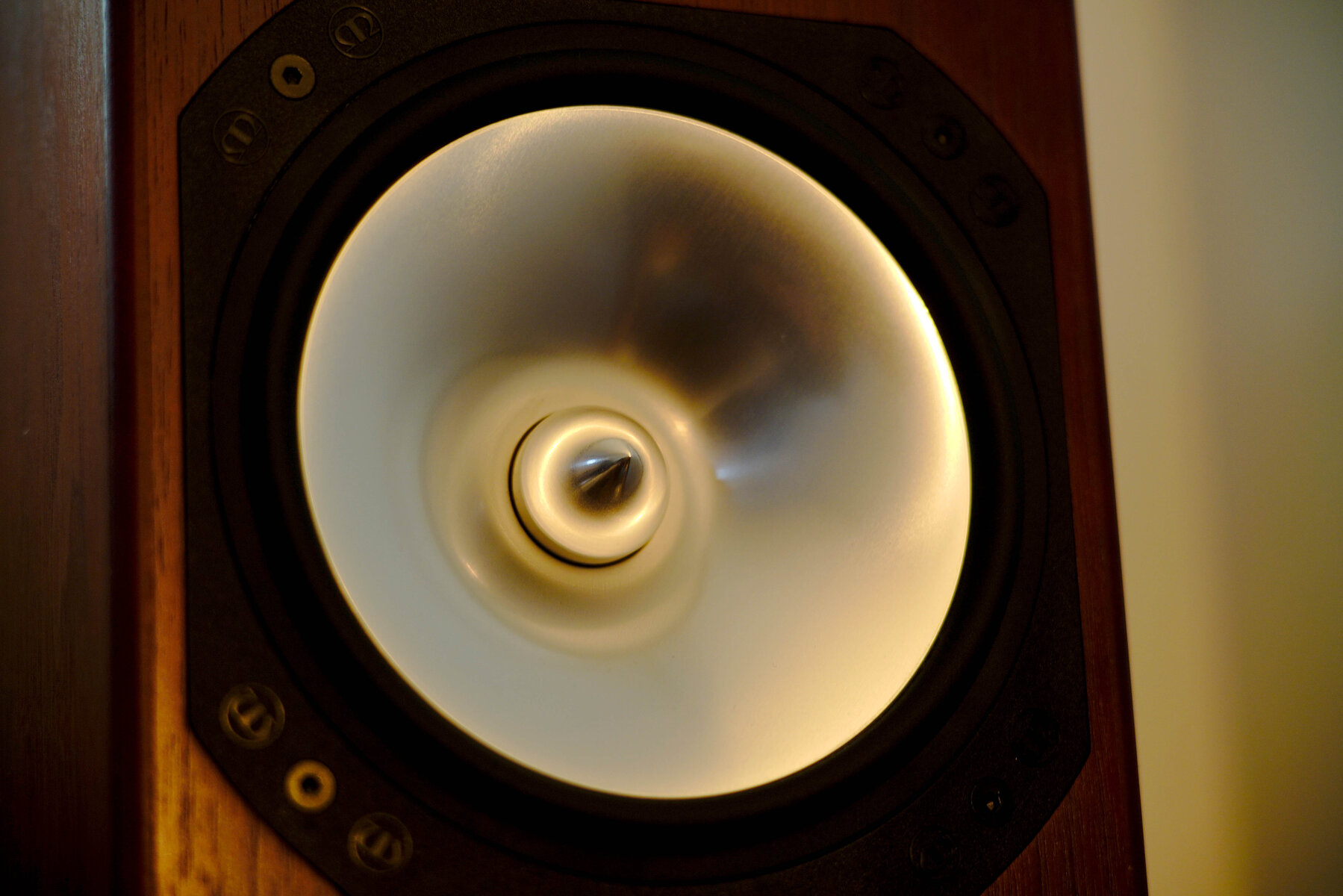 Monitor Audio Silver Studio1 : On Age Audio Monitor Audio Silver Studio1 : On Age Audio