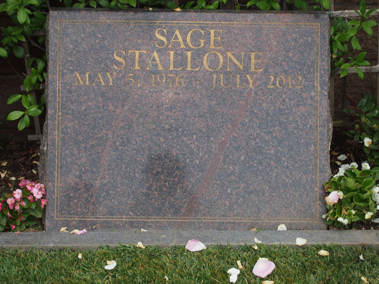 3186 セイジさん追悼記事 海外雑誌 Sylvester Stallone S Memorabilia Blog シルベスター スタローン のメモラビリアブログ