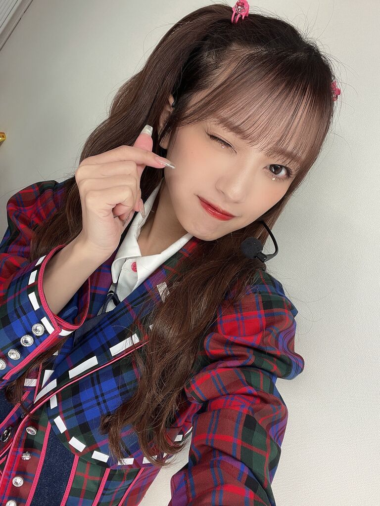AKBノースリーブインナー　エロ 