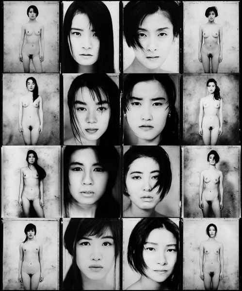 直立全裸　等身大 